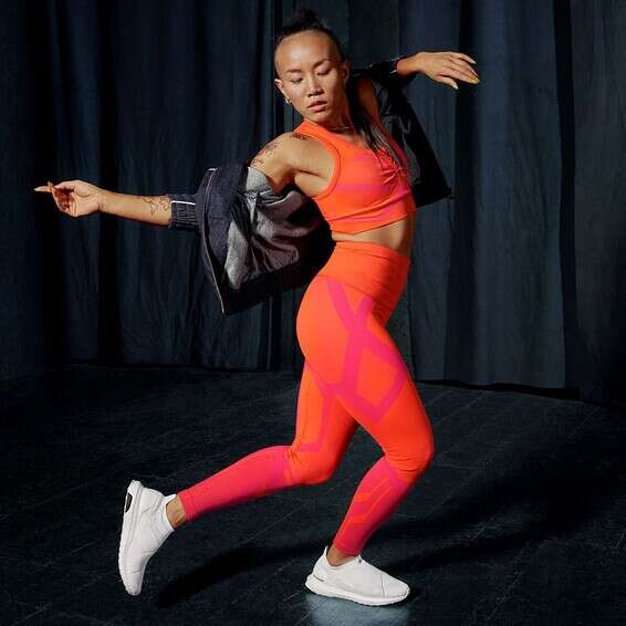 Watch us move. אדידס